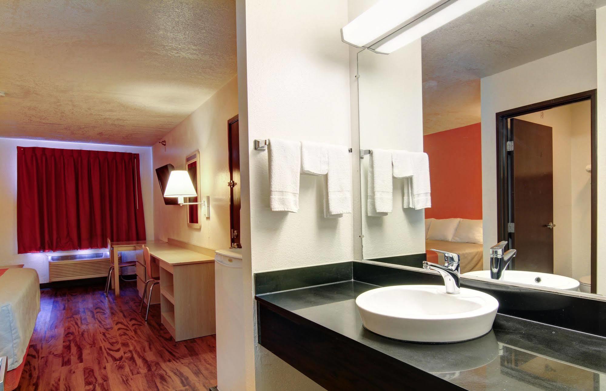 Motel 6-Columbia, Mo - East Exteriér fotografie